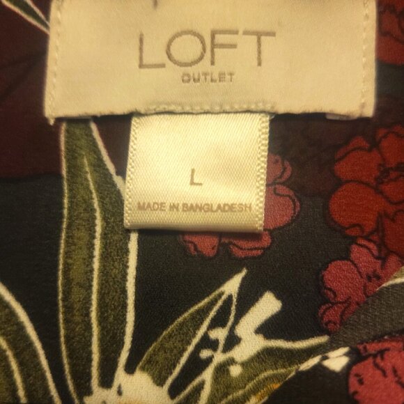 LOFT Floral Blouse Long Roll Tab Sleeves Button Down Blouse - Size L - Picture 8 of 8